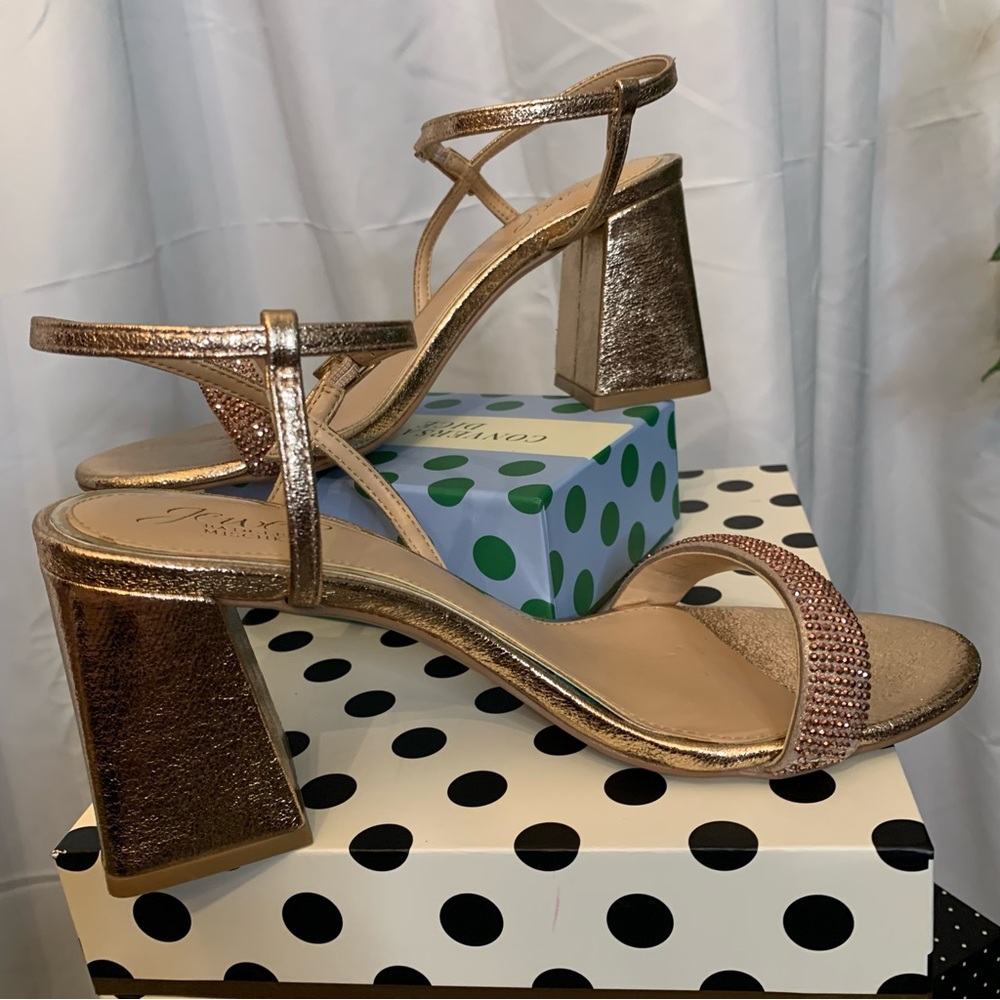 Jewel Badgley Mischka Gold Heels with Sparkling Rhinestones - Picture 10 of 12
